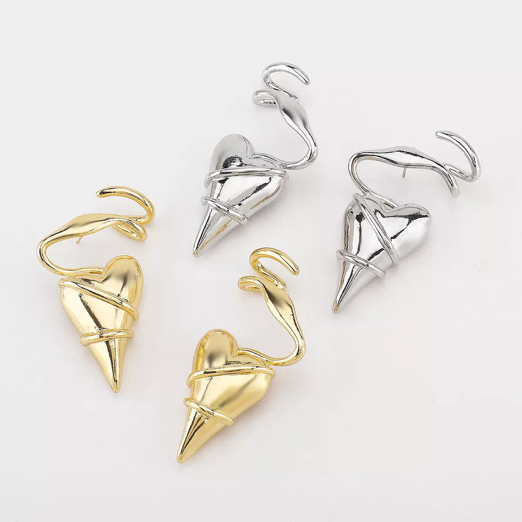 Trendsi Heart-Shaped Twisted Wire Earrings