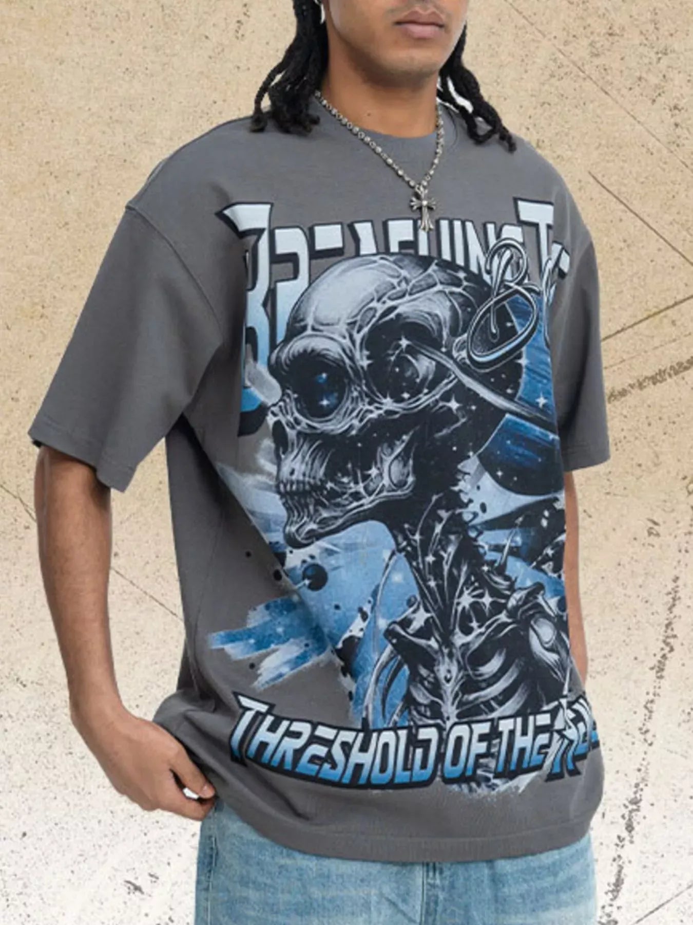 Trendsi Grey / S Men's Skull Graphic Round Neck T-Shirt