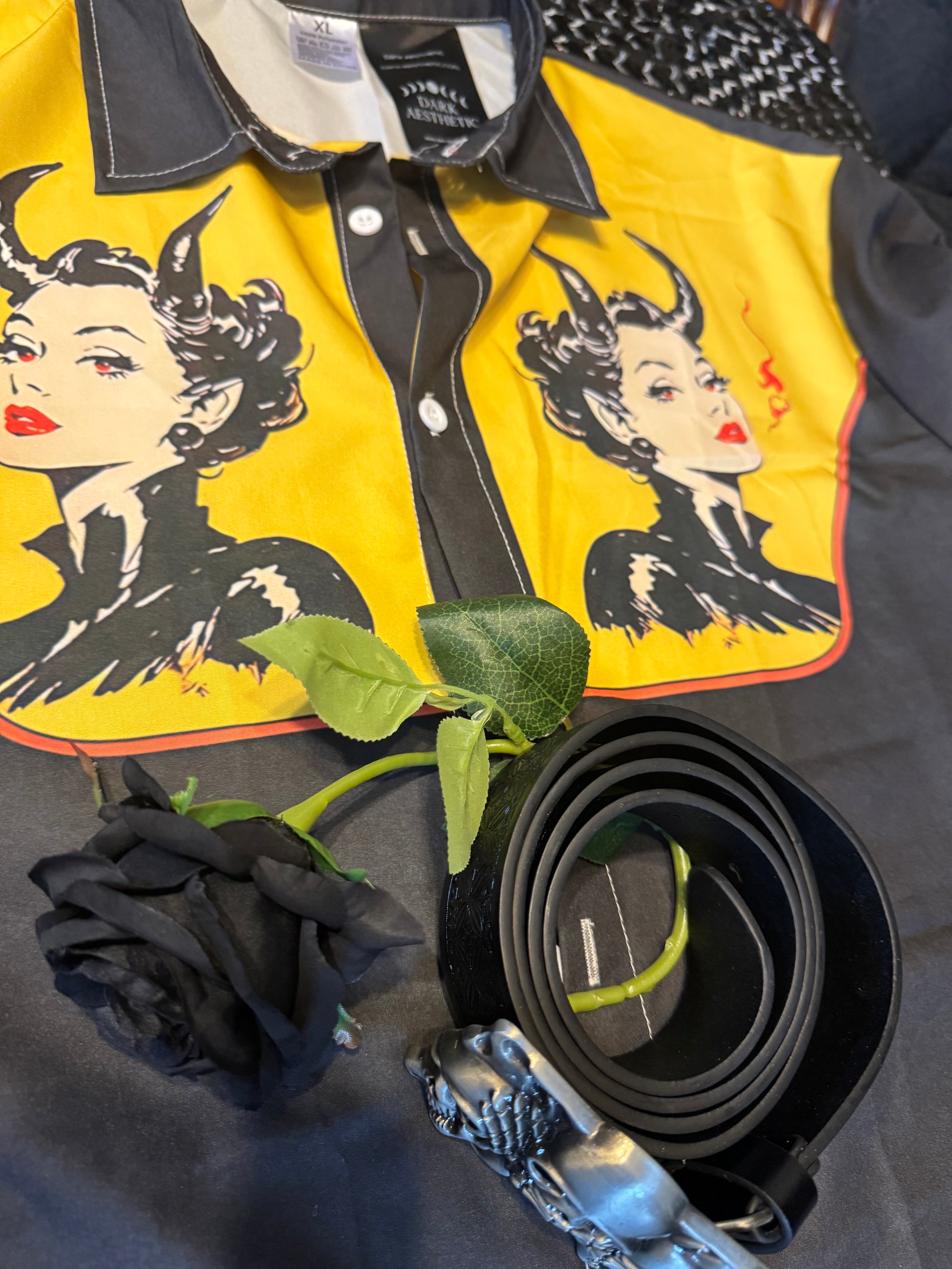 Black valentine pin up button up