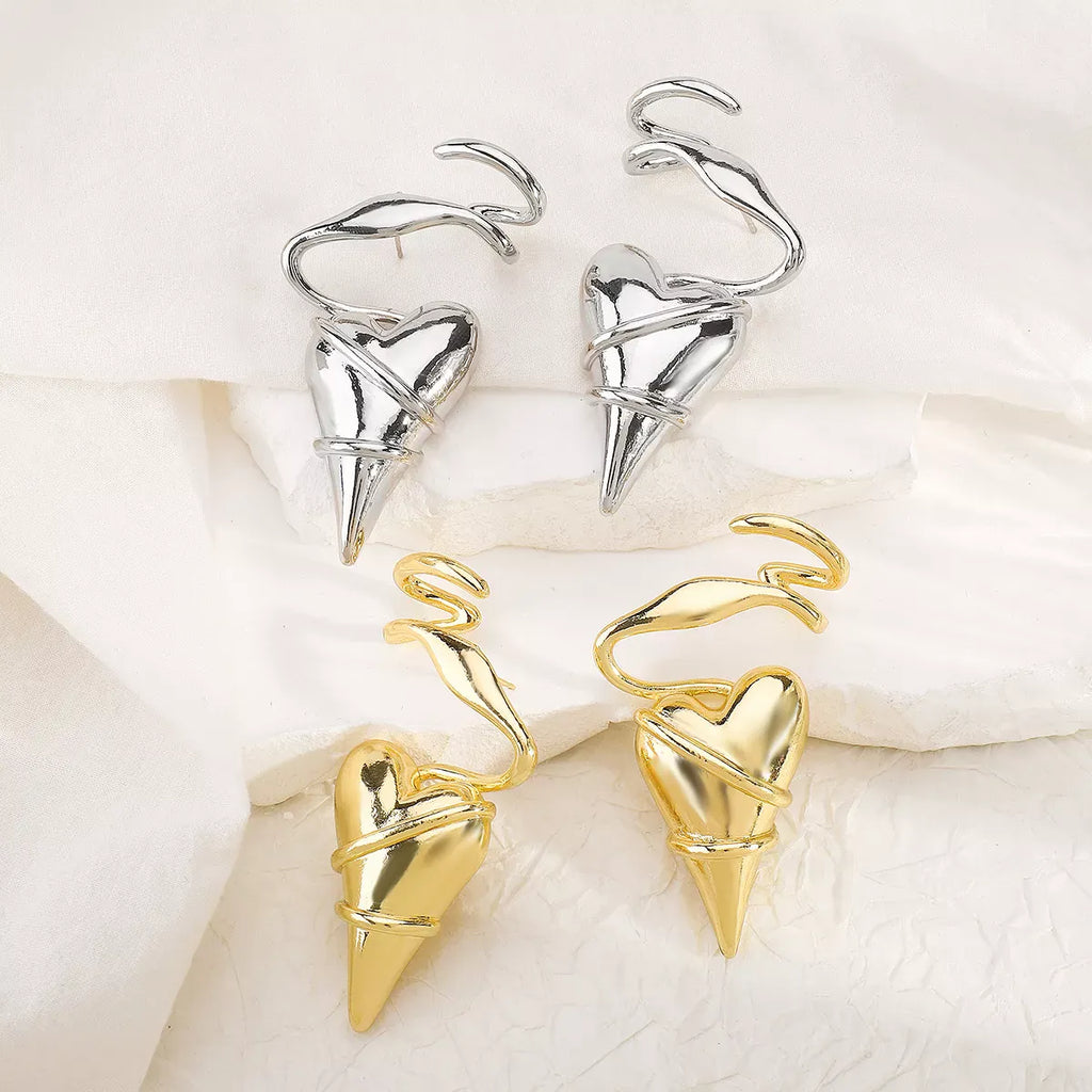 Trendsi Heart-Shaped Twisted Wire Earrings