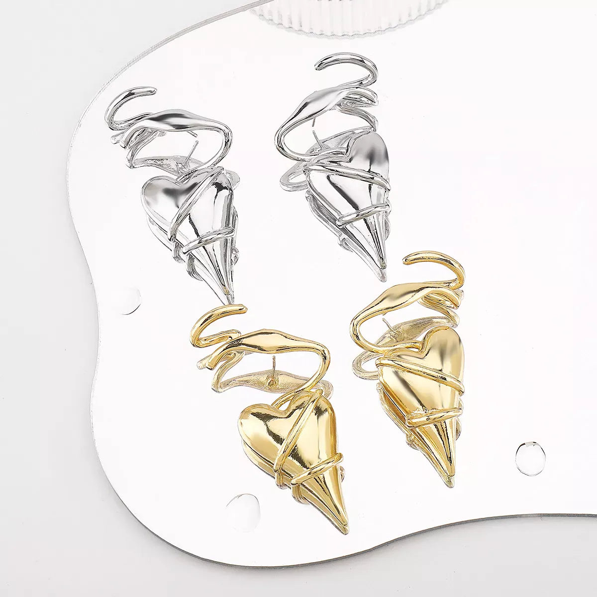 Trendsi Heart-Shaped Twisted Wire Earrings