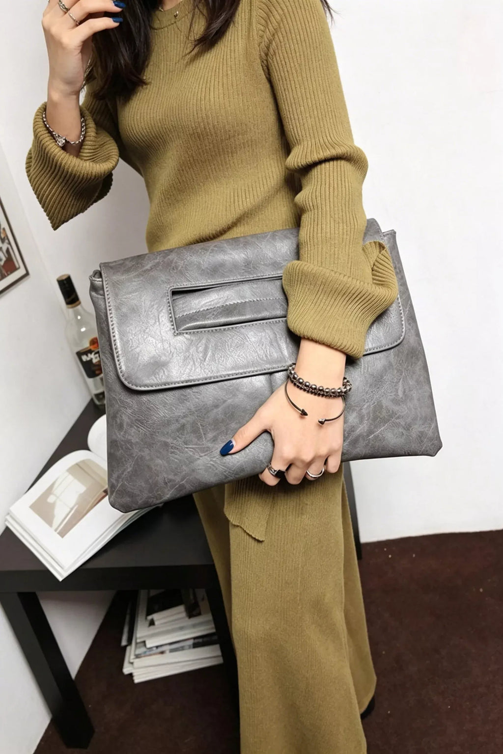 Trendsi Light Gray / One Size Vintage Style Envelope Clutch